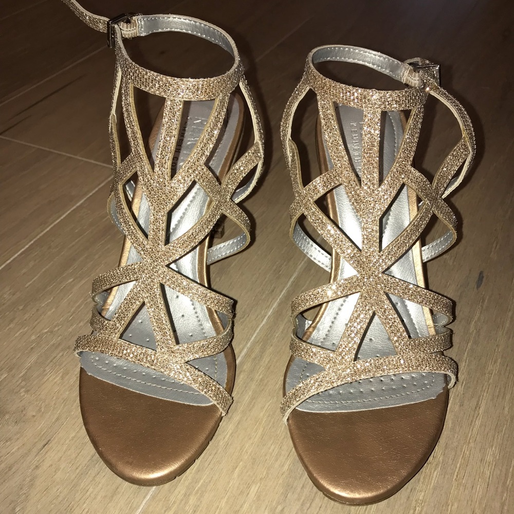 Kenneth Cole Reaction Gold Rhinestone Prom Heels